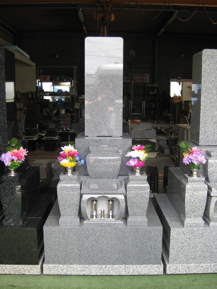 ④8寸角和型墓石