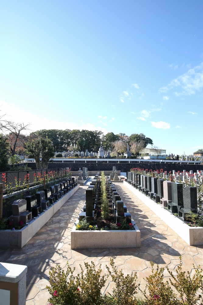 名古屋市の平和公園はなえみ墓園の個別墓（和型/洋型）