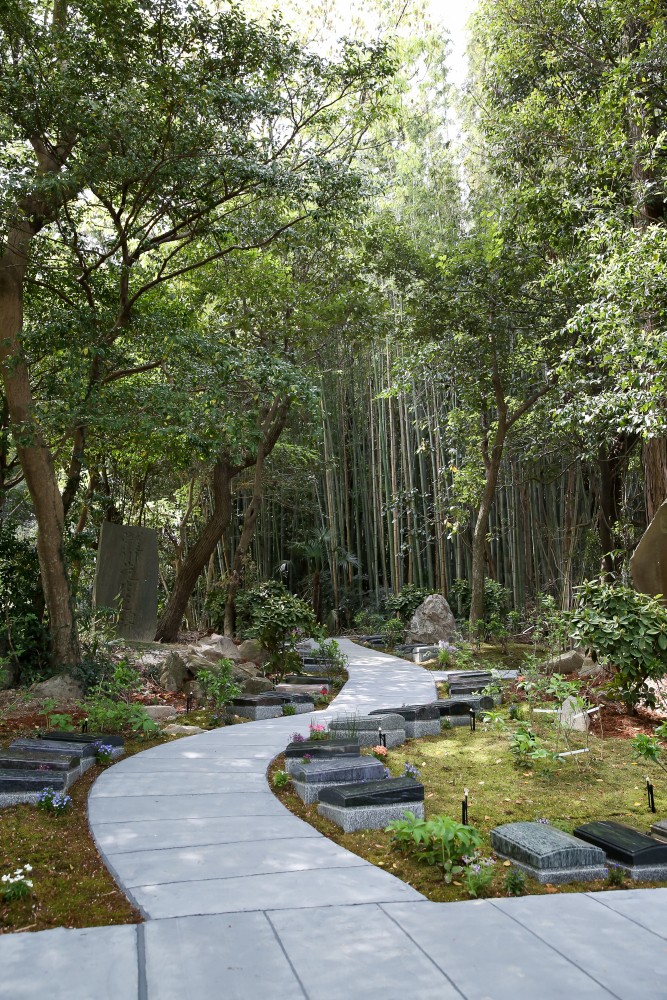 阿久比はなえみ墓園の個別墓（板型）