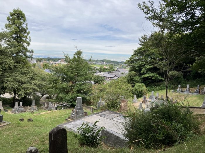 阿久比町の墓石風景