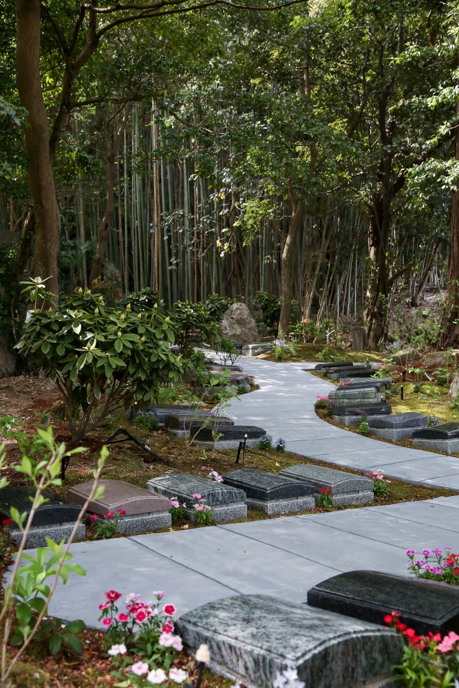 阿久比はなえみ墓園と谷性寺の全景 緑豊かな環境の墓園