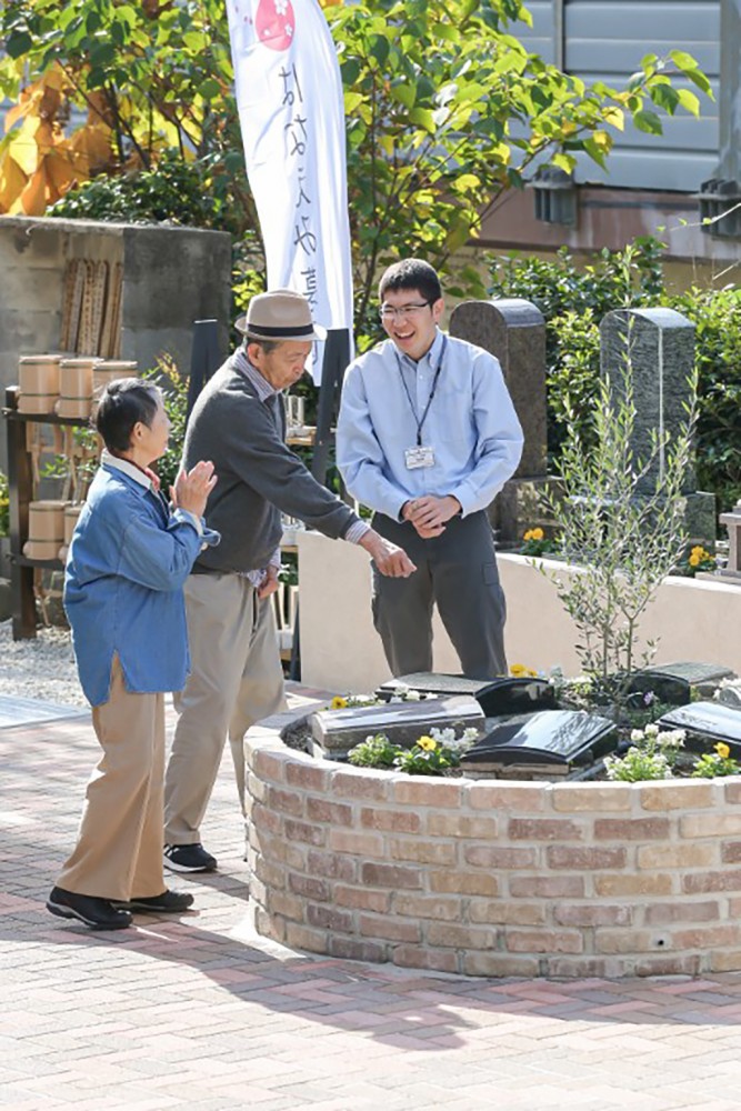 現地相談・樹木葬説明・プロサポート・はなえみ墓園・お墓ディレクター