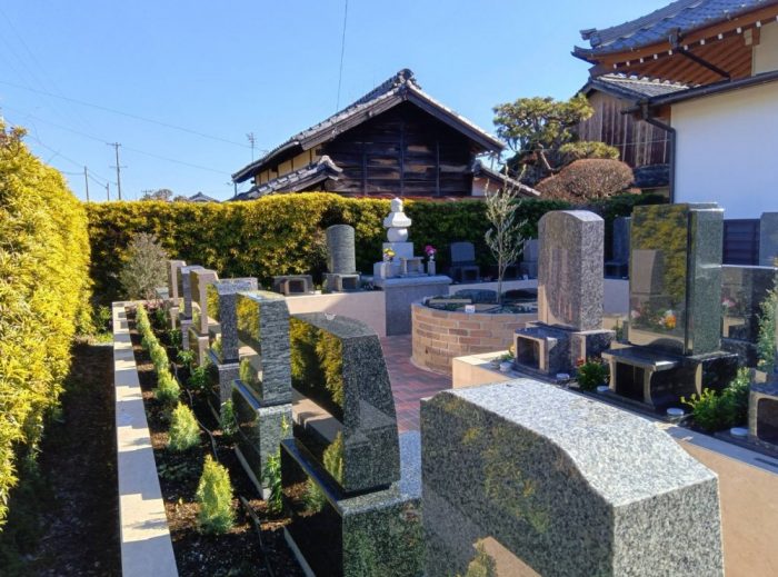 新城市の方々からお墓じまい後のお骨の行き先として選ばれている新城はなえみ墓園