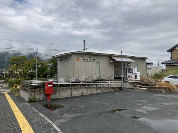 最寄り駅のJR東新町駅