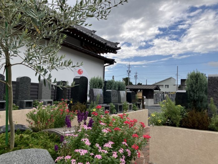 新城市 永代供養墓 はなえみ墓園 明るい墓園 花と緑に囲まれたお墓