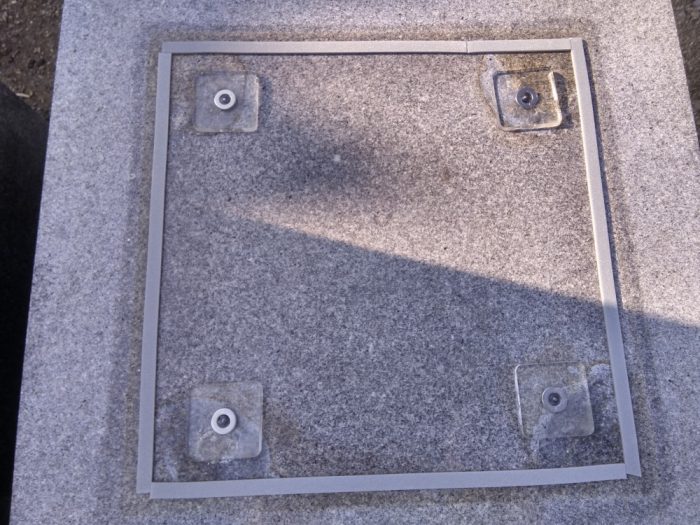 専門技術を持つ石材店による地震対策。