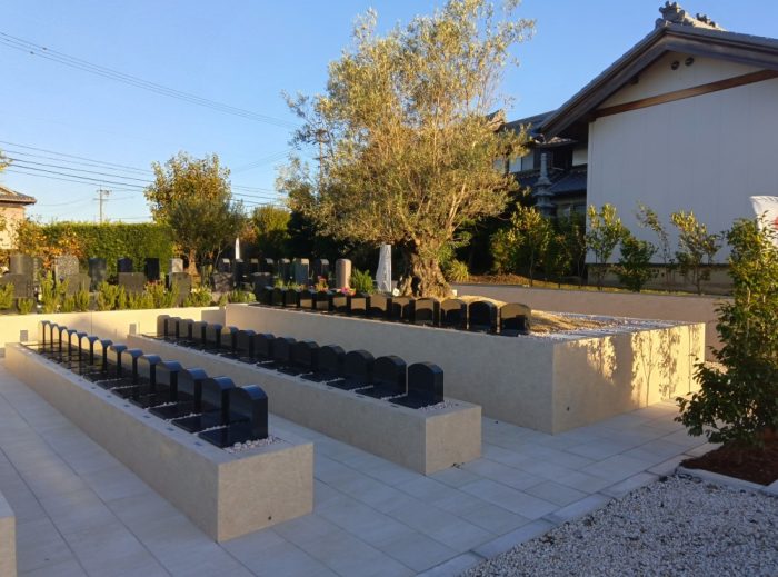 一宮丹陽はなえみ墓園の樹木葬 花と樹木を墓標とした区画