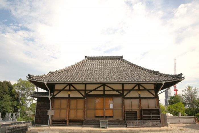 刈谷市元町の海会寺山門、応永年間創建の歴史ある寺院の外観写真 